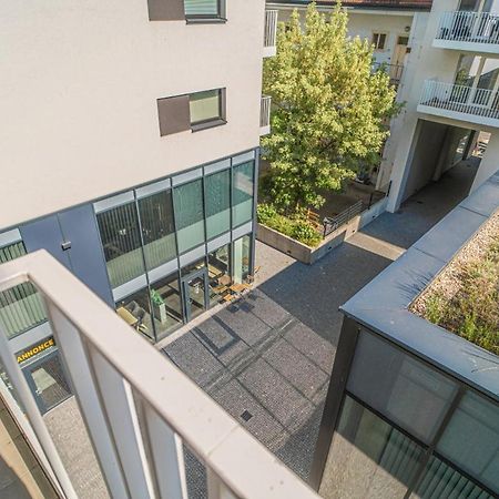 Apartment Karel With Garage Parking Prag Eksteriør billede