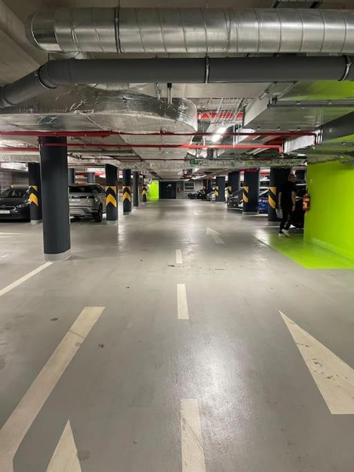 Apartment Karel With Garage Parking Prag Eksteriør billede